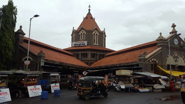 Mahatma Phule Mandai market in Pune